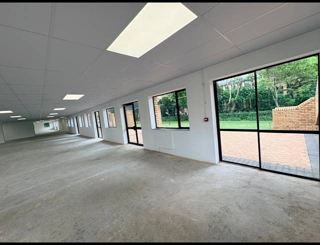 400M² OFFICE TO LET IN VORNA VALLEY
